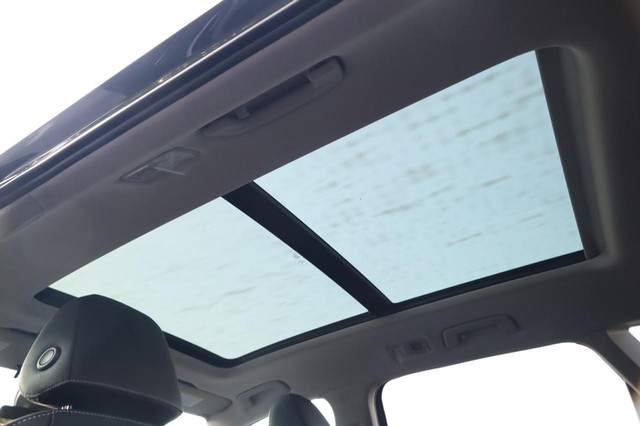 Volkswagen Taos Vehicle Image 10