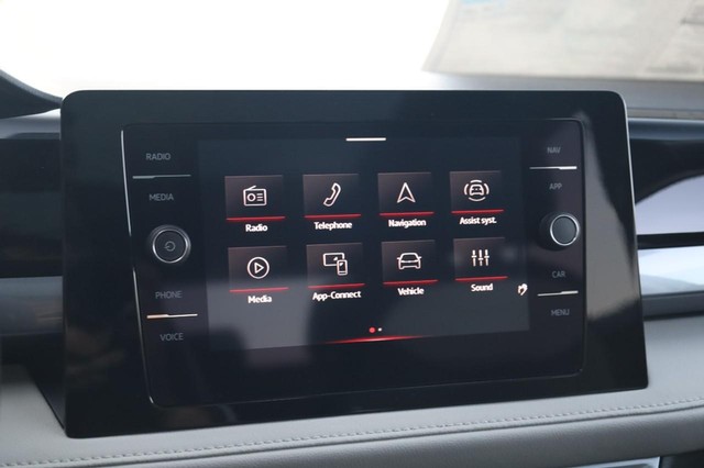 Volkswagen Taos Vehicle Image 13