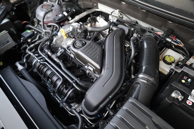 Volkswagen Taos Vehicle Image 27