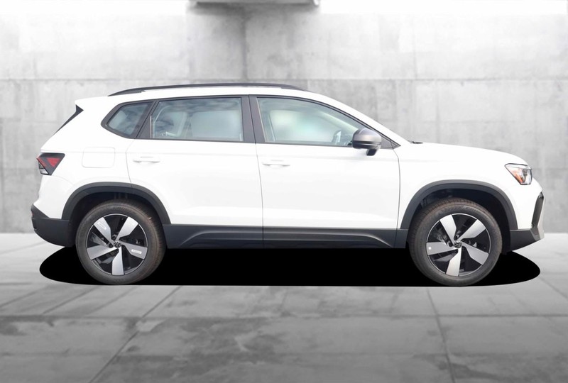 Volkswagen Taos Vehicle Image 05