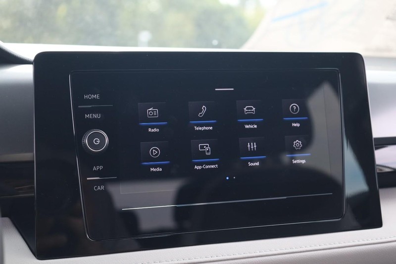 Volkswagen Taos Vehicle Image 11