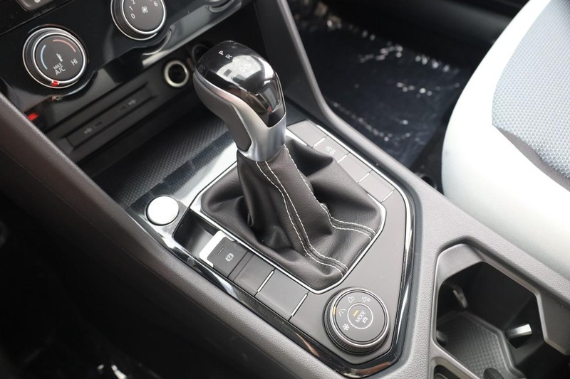 Volkswagen Taos Vehicle Image 15