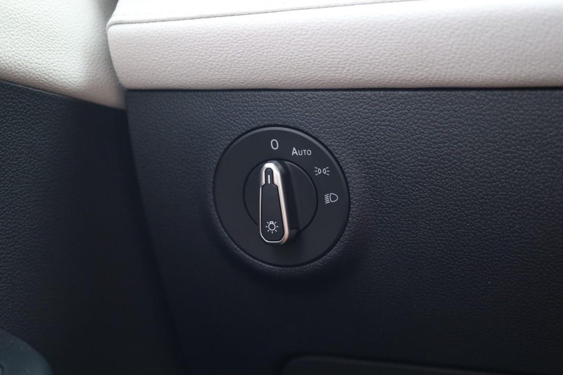 Volkswagen Taos Vehicle Image 18