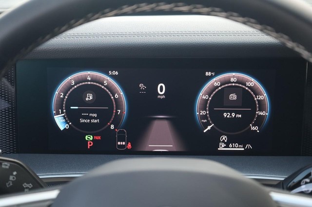 Volkswagen Tiguan Vehicle Image 10