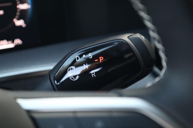 Volkswagen Tiguan Vehicle Image 14