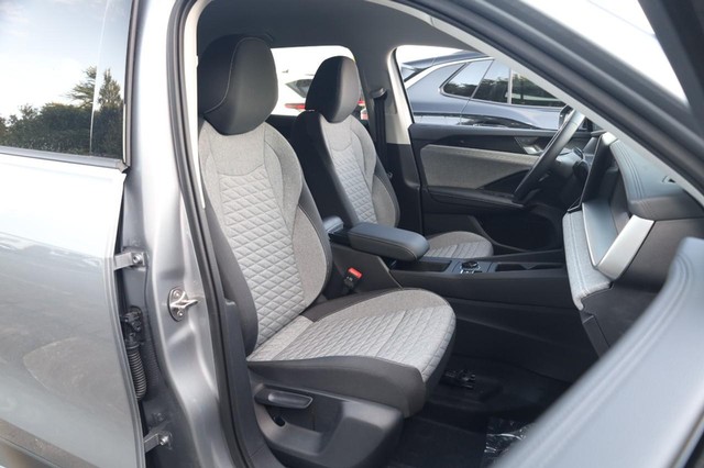 Volkswagen Tiguan Vehicle Image 23