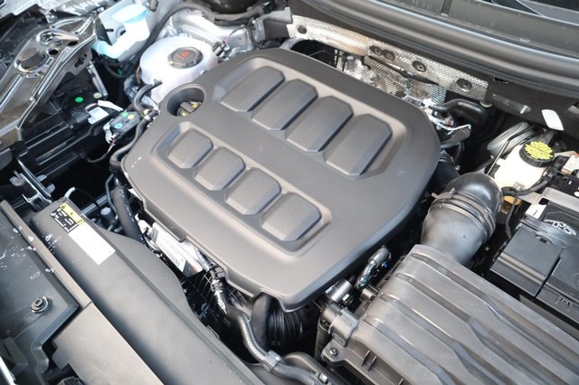 Volkswagen Tiguan Vehicle Image 24