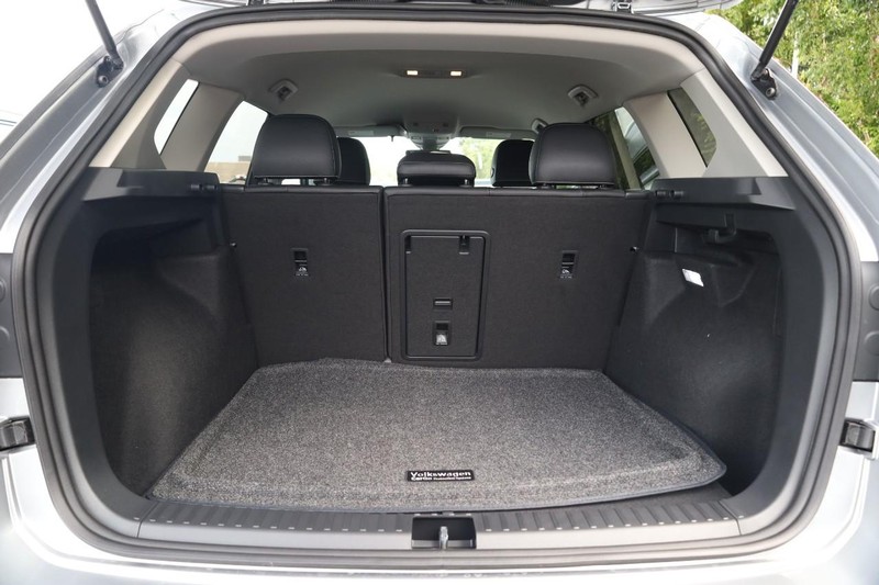 Volkswagen Taos Vehicle Image 07
