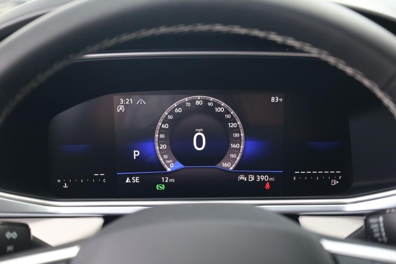 Volkswagen Taos Vehicle Image 10