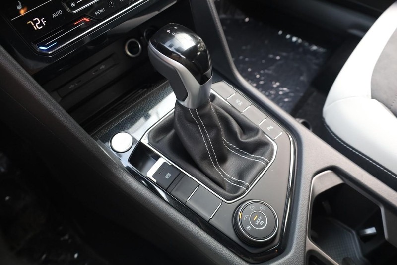 Volkswagen Taos Vehicle Image 15