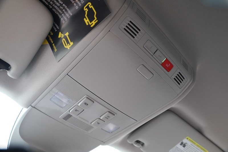Volkswagen Taos Vehicle Image 16