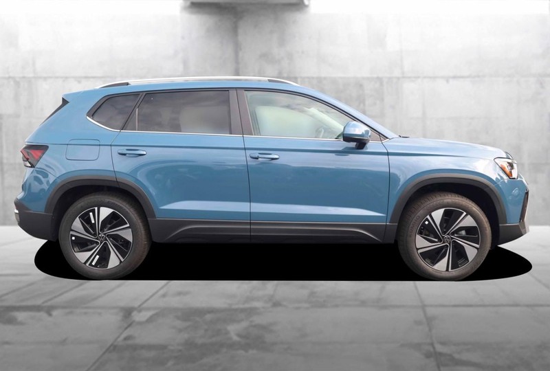 Volkswagen Taos Vehicle Image 05