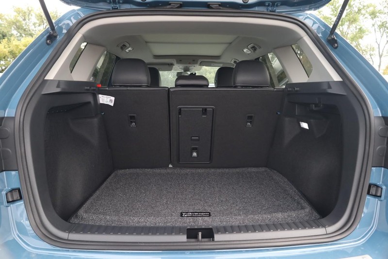 Volkswagen Taos Vehicle Image 07