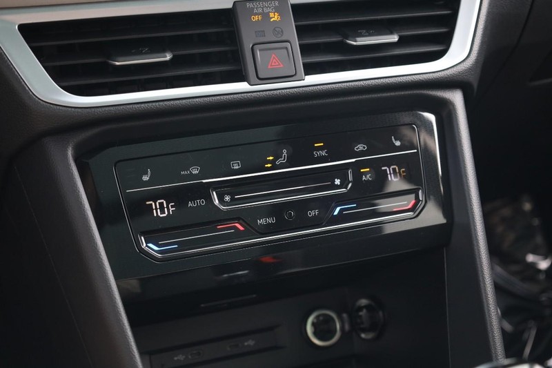 Volkswagen Taos Vehicle Image 15