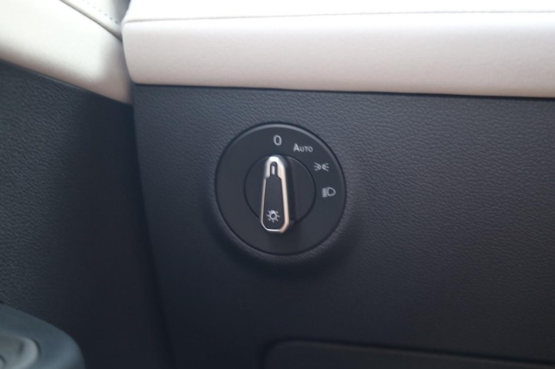 Volkswagen Taos Vehicle Image 20