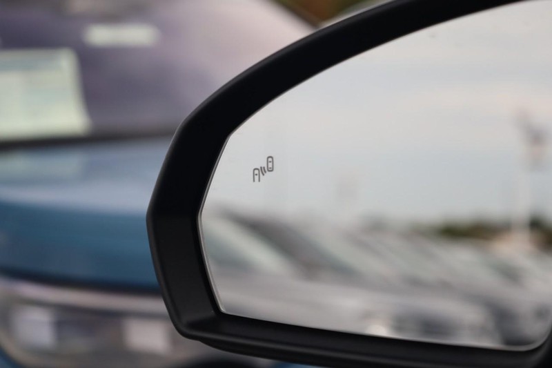 Volkswagen Taos Vehicle Image 21