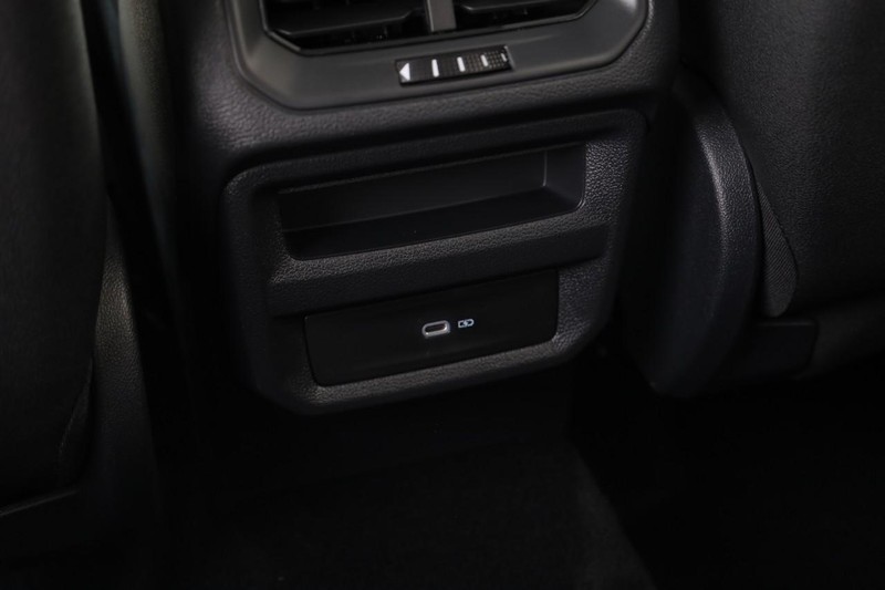 Volkswagen Taos Vehicle Image 23