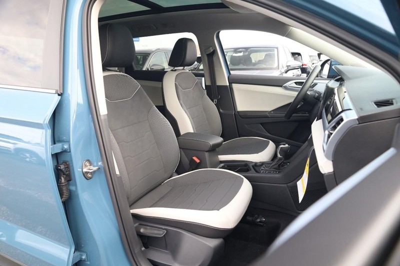 Volkswagen Taos Vehicle Image 26