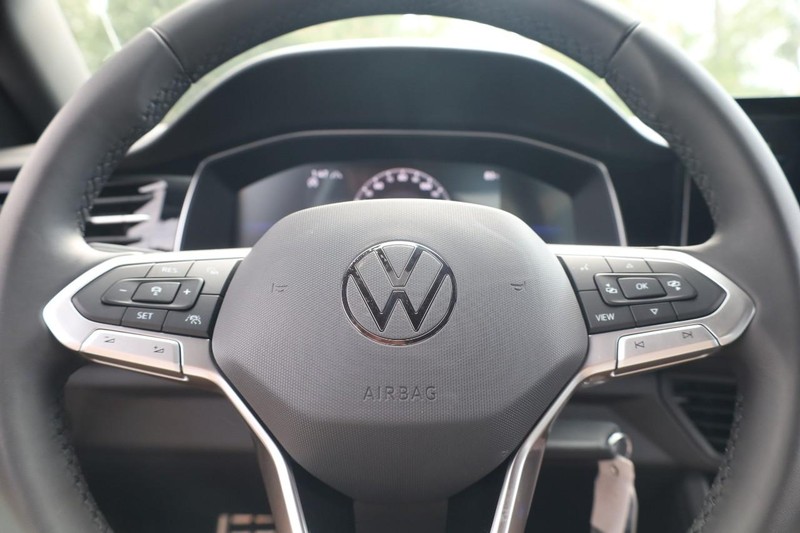 Volkswagen Jetta Vehicle Image 09