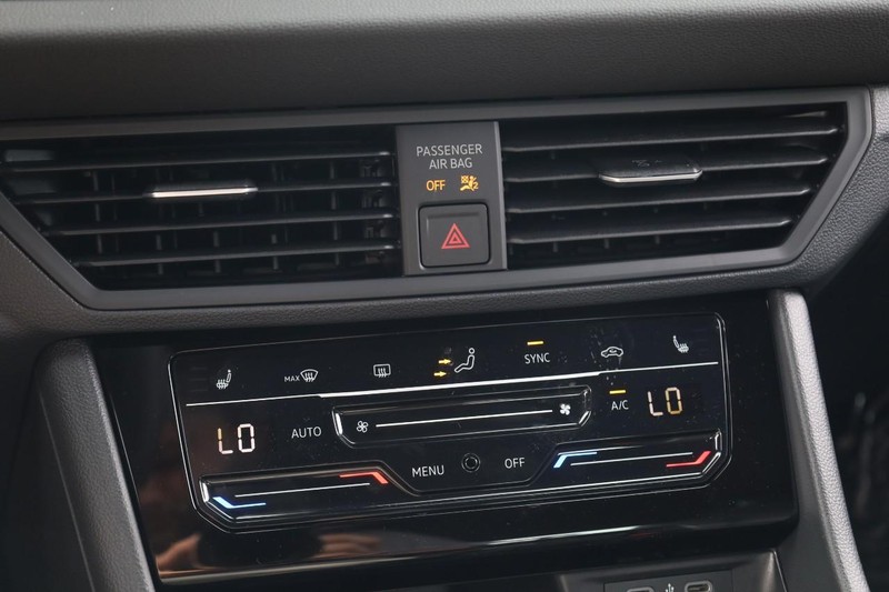 Volkswagen Jetta Vehicle Image 13