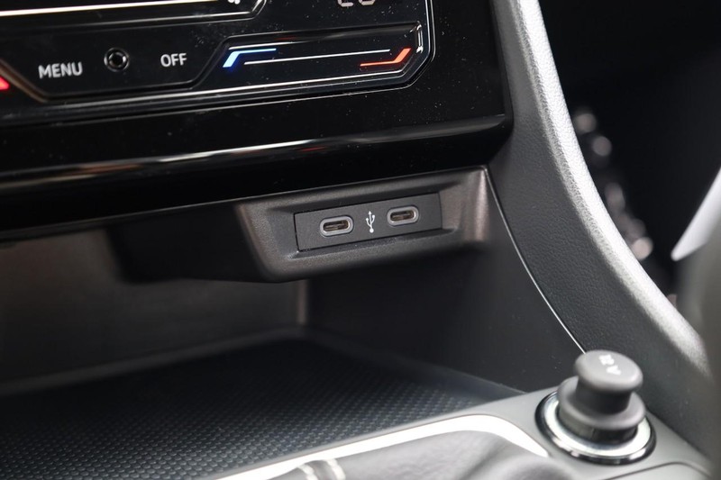 Volkswagen Jetta Vehicle Image 14