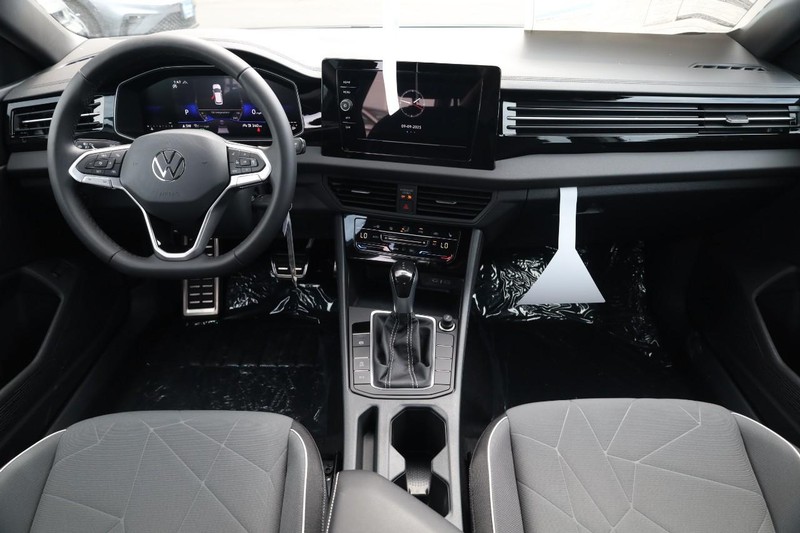 Volkswagen Jetta Vehicle Image 21