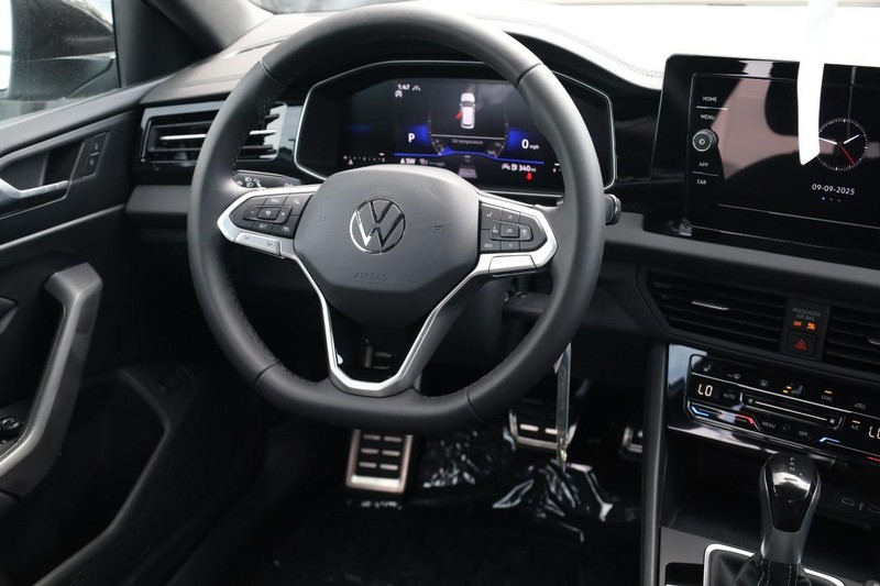 Volkswagen Jetta Vehicle Image 22