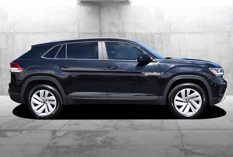 Volkswagen Atlas Cross Sport Vehicle Image 05