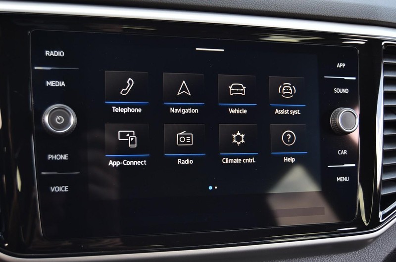 Volkswagen Atlas Cross Sport Vehicle Image 14