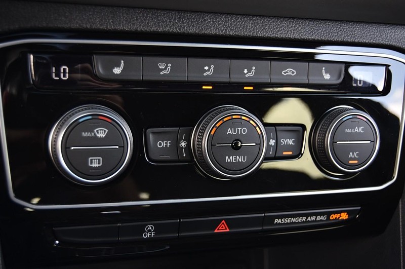 Volkswagen Atlas Cross Sport Vehicle Image 15