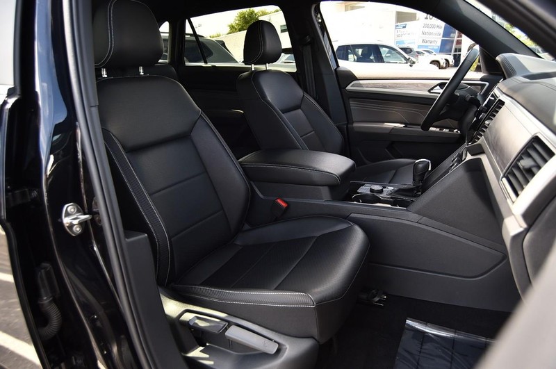Volkswagen Atlas Cross Sport Vehicle Image 20