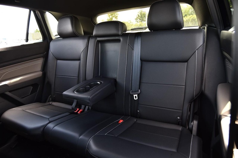 Volkswagen Atlas Cross Sport Vehicle Image 21