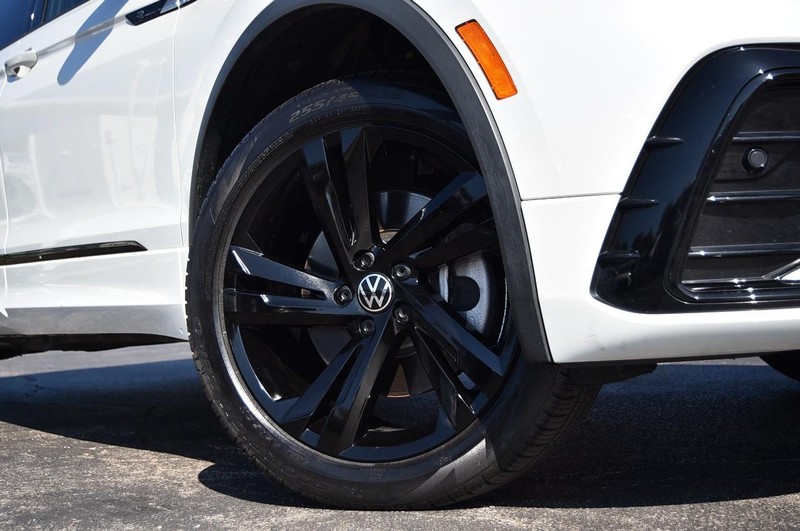 Volkswagen Tiguan Vehicle Image 03