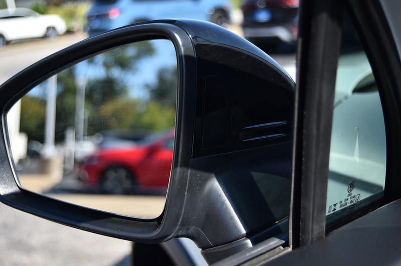 Volkswagen Tiguan Vehicle Image 10