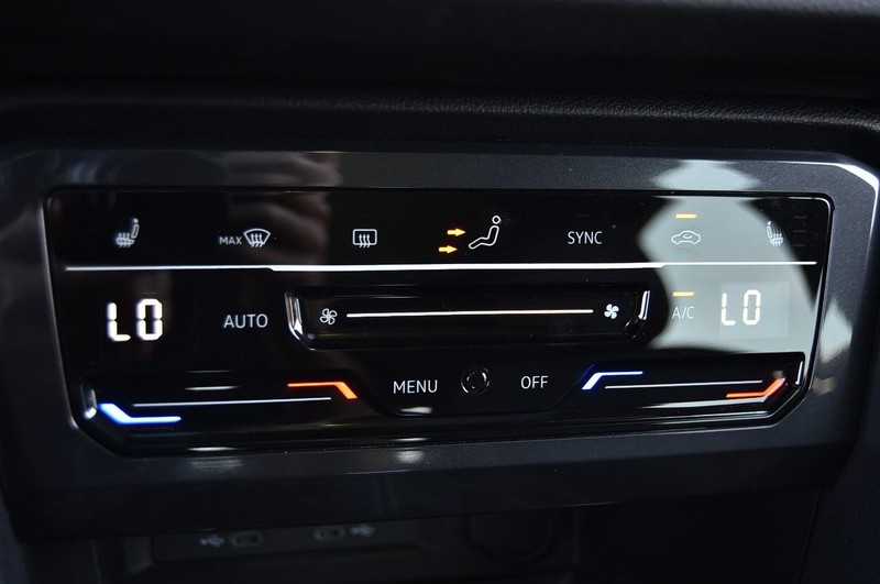 Volkswagen Tiguan Vehicle Image 15