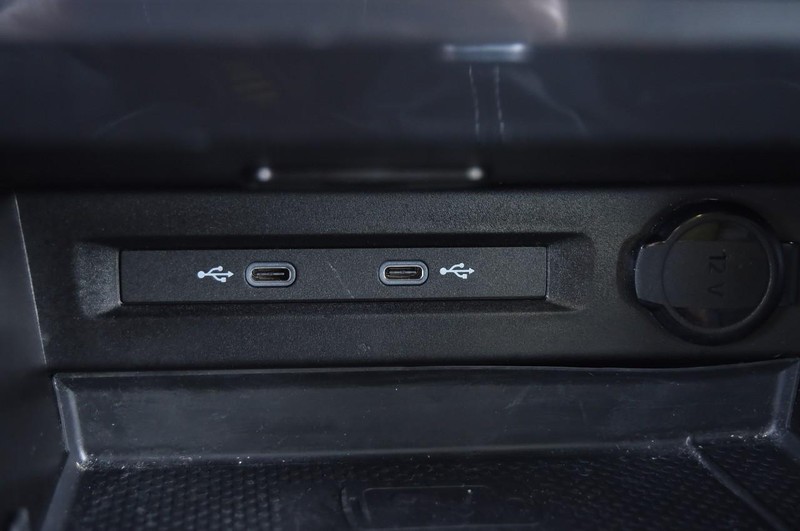 Volkswagen Tiguan Vehicle Image 16