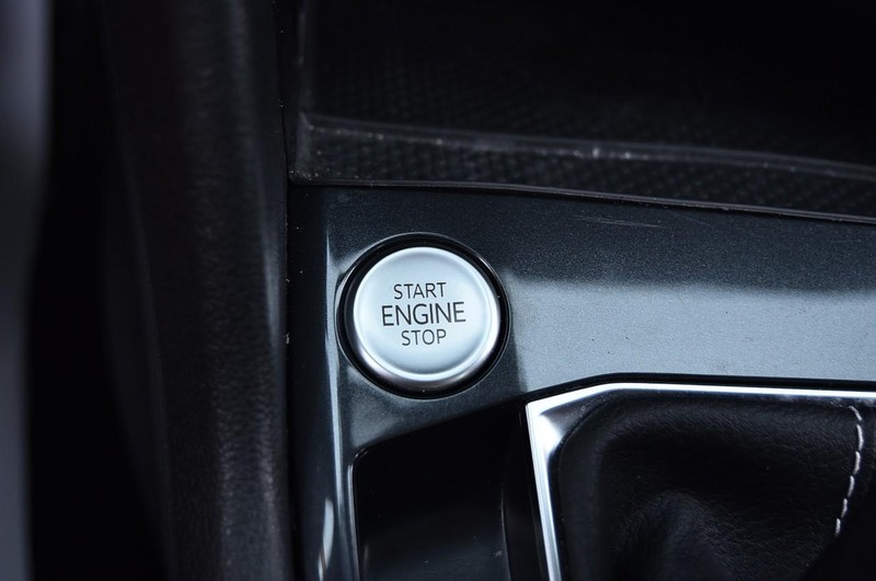 Volkswagen Tiguan Vehicle Image 17