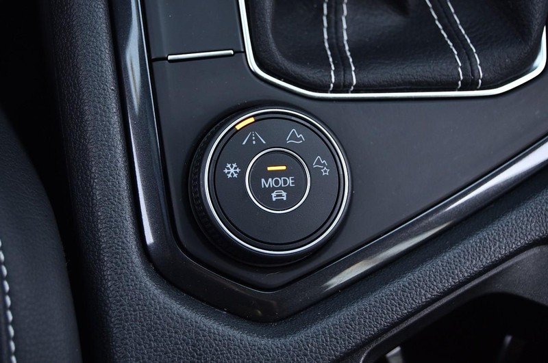 Volkswagen Tiguan Vehicle Image 18