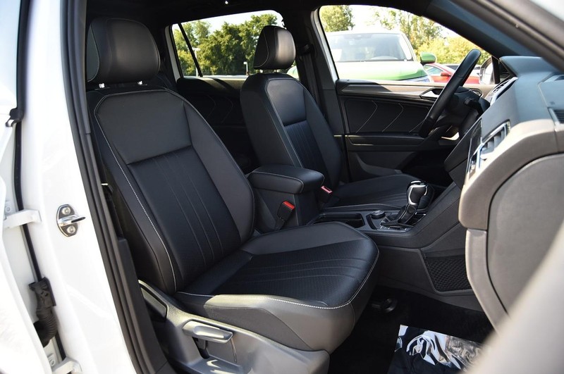 Volkswagen Tiguan Vehicle Image 21