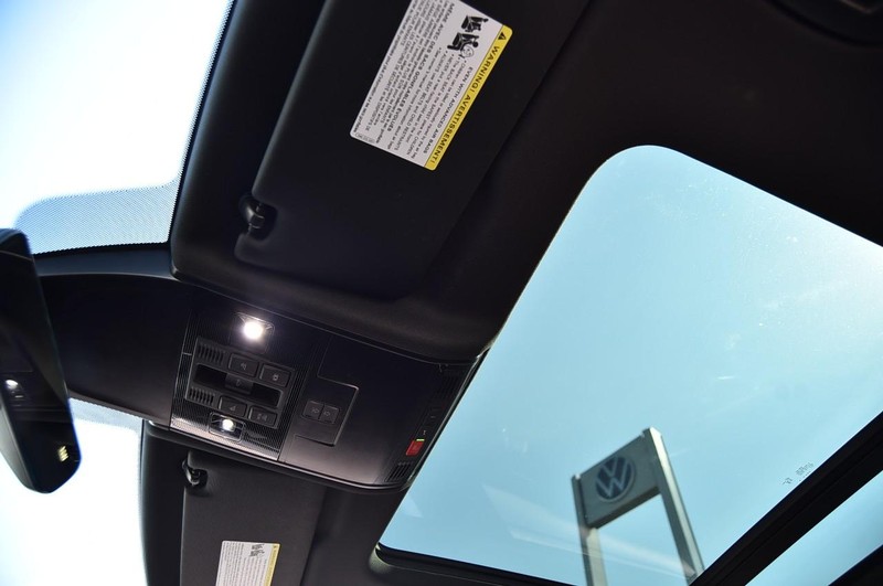 Volkswagen Tiguan Vehicle Image 22