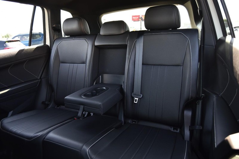 Volkswagen Tiguan Vehicle Image 23