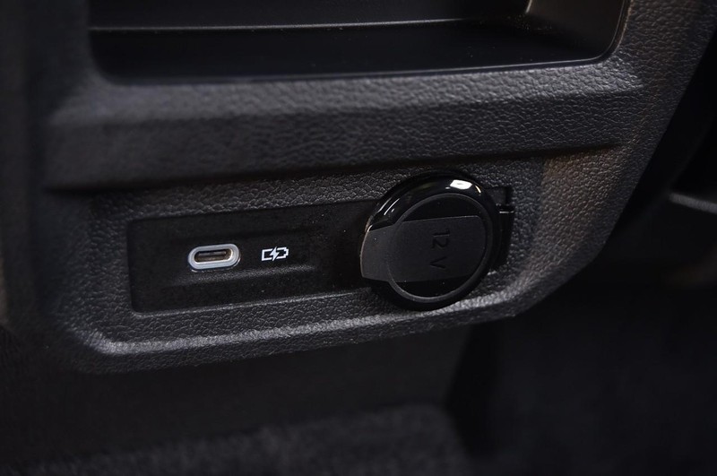 Volkswagen Tiguan Vehicle Image 25