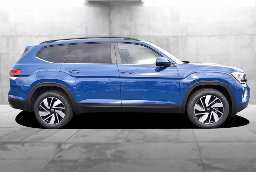 Volkswagen Atlas Vehicle Full-screen Gallery Image 5