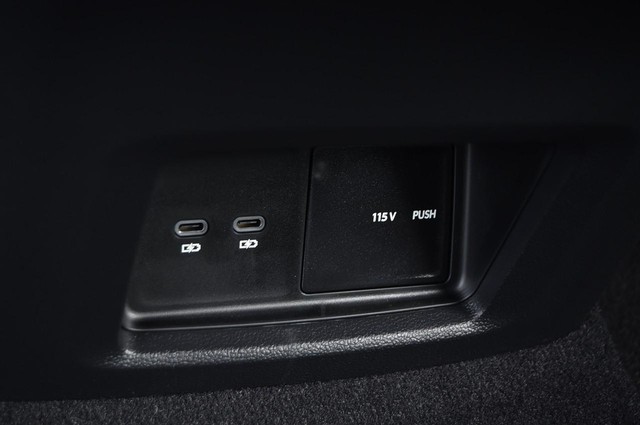 Volkswagen Atlas Vehicle Image 24