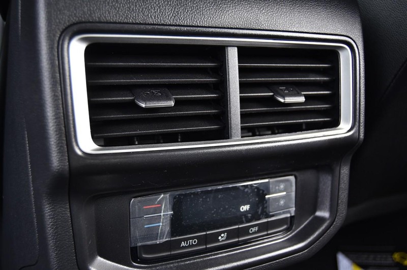 Volkswagen Atlas Vehicle Full-screen Gallery Image 23