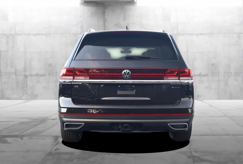 Volkswagen Atlas Vehicle Full-screen Gallery Image 6