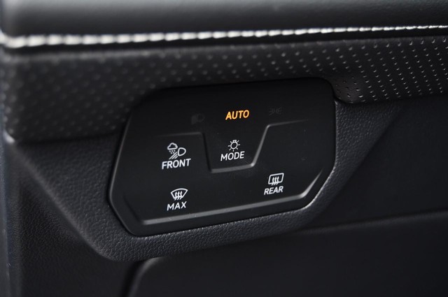 Volkswagen Atlas Vehicle Image 11