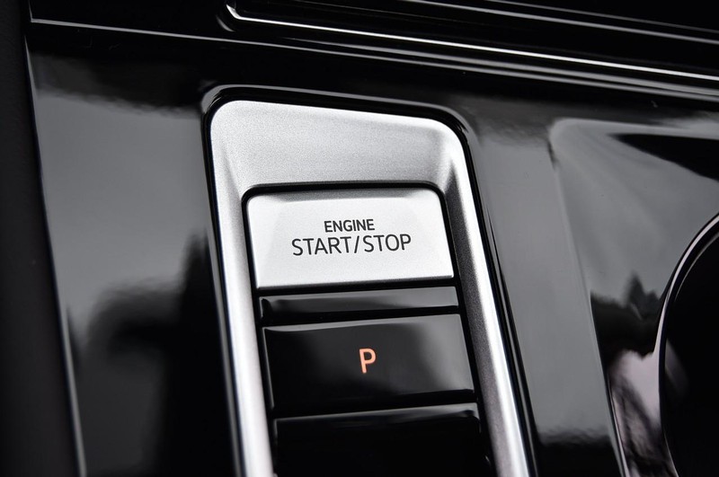 Volkswagen Atlas Vehicle Full-screen Gallery Image 17