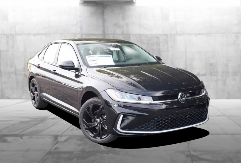 Volkswagen Jetta Vehicle Image 02