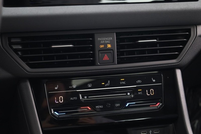 Volkswagen Jetta Vehicle Image 15